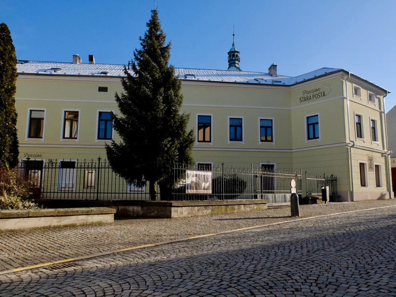 Penzion Stara Posta Фрідек-Містек Екстер'єр фото